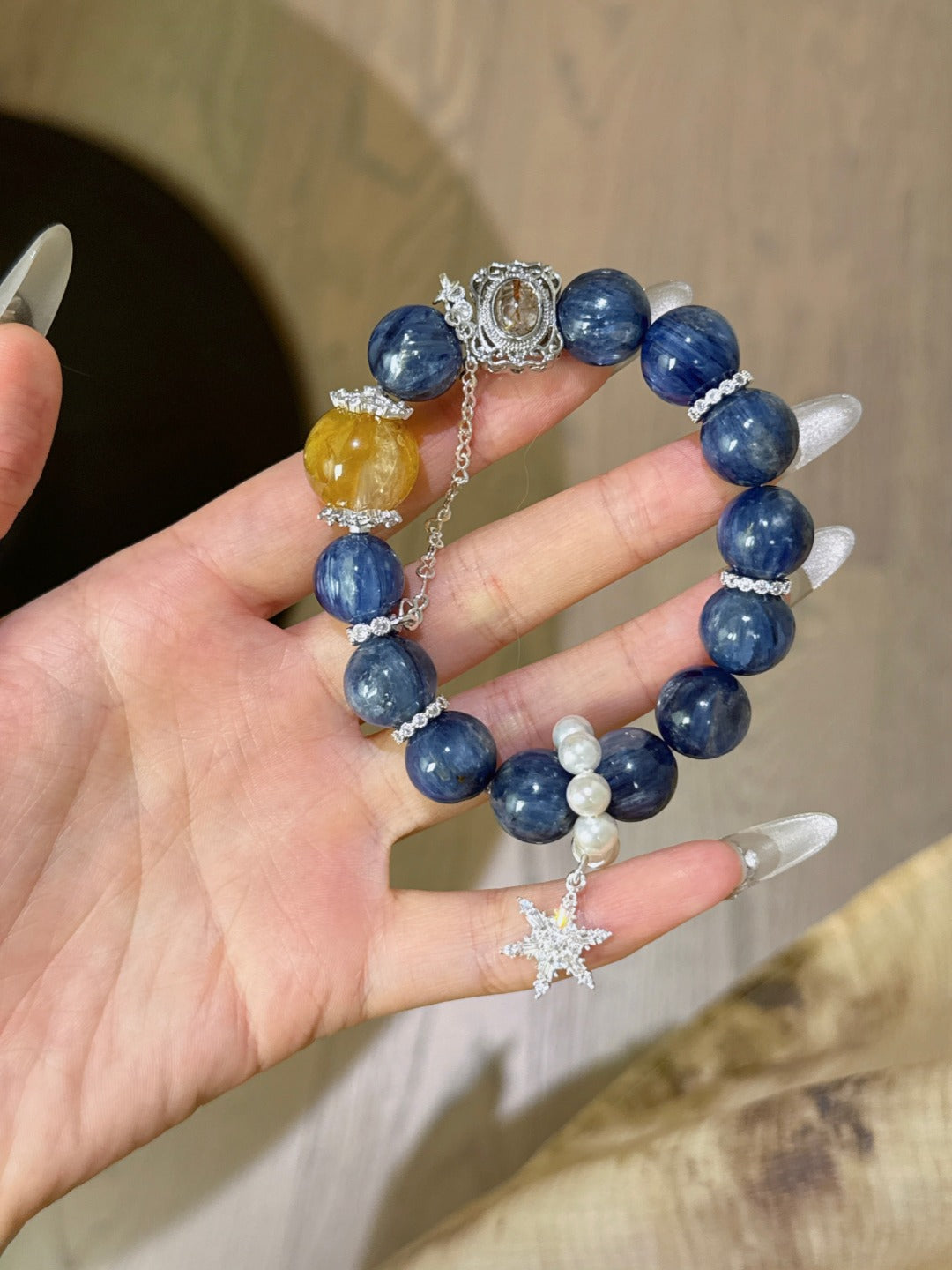 ▫️▪️ Aquamarine yellow gum flower magic box bracelet